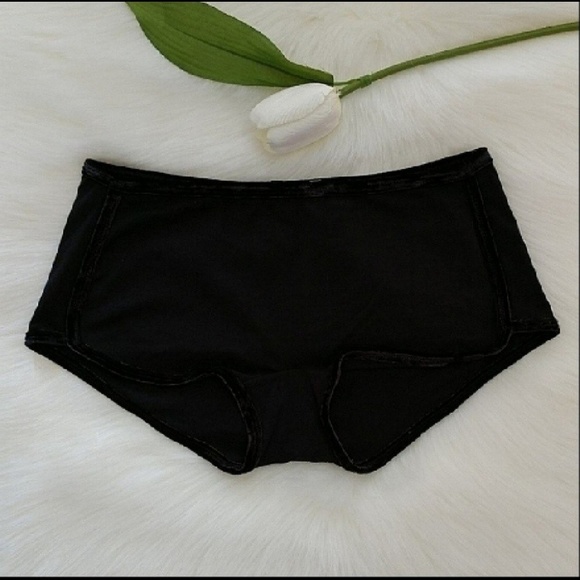 Size M 🌺PINK VICTORIA'S SECRET BOYSHORT.nwt - Picture 2 of 5